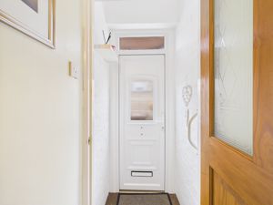 Entrance porch- click for photo gallery